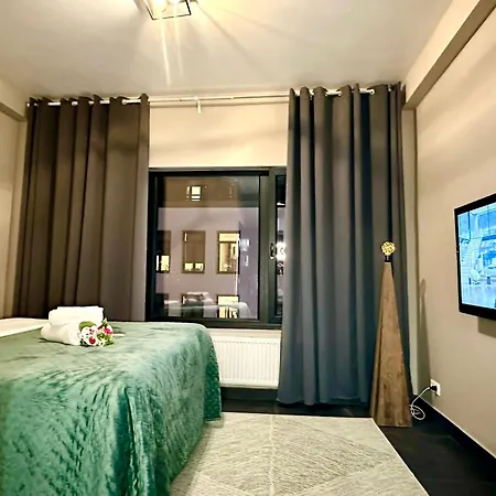Luxury Diamond By Rikas *